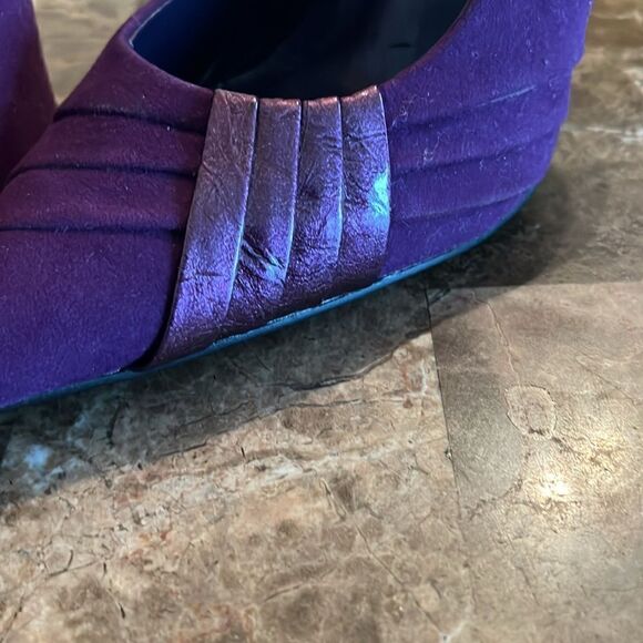 Not Just A Pump Women Shoes - Picture 2 of 7